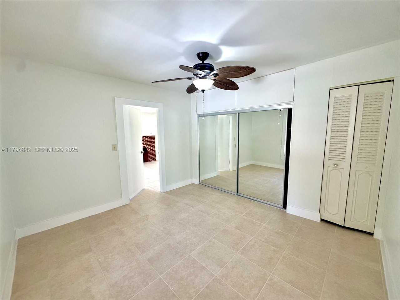 869 Southwest 4th Avenue - Photo 6 of 10