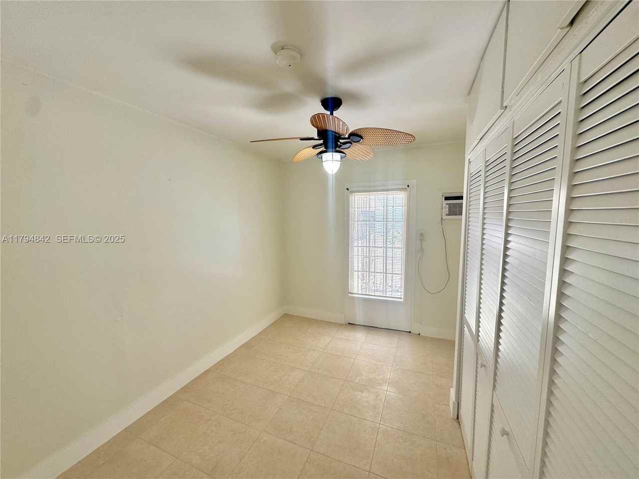 869 Southwest 4th Avenue - Photo 7 of 10