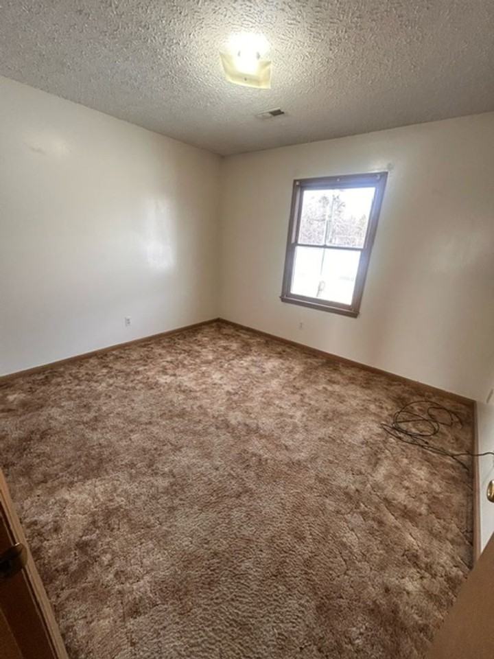 Airside Apartments - Photo 7 of 15