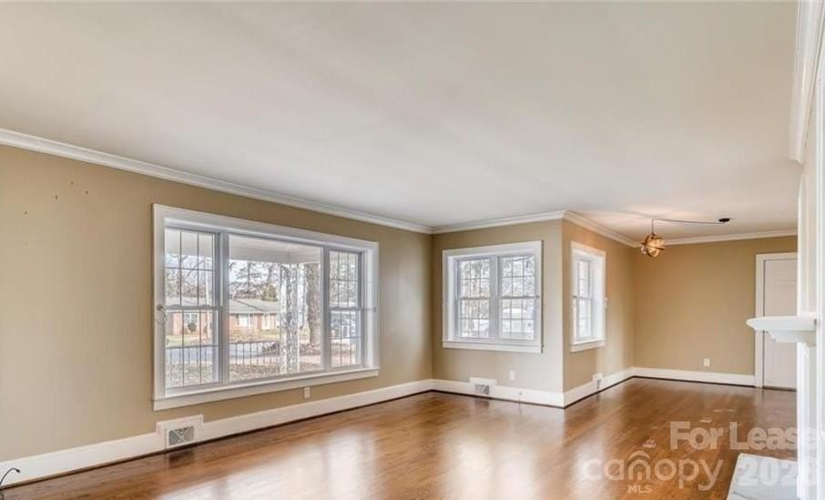 418 Coolidge Ave - Photo 3 of 14