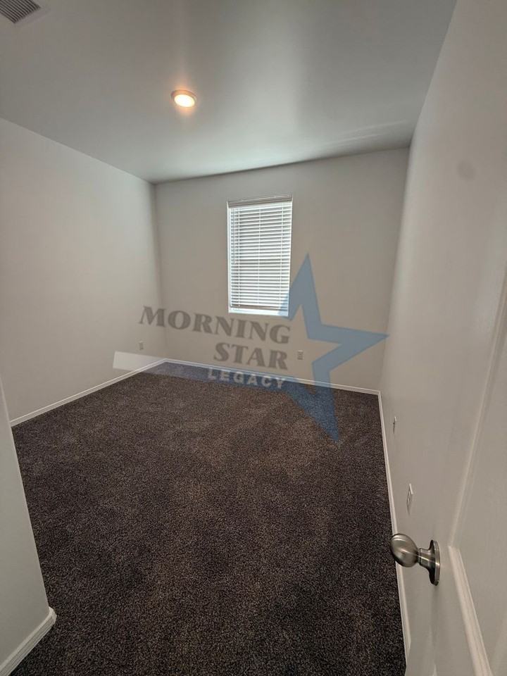 4089 Pacific Loop - Photo 3 of 28