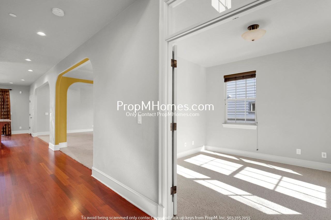 10765 Sw London Ln - Photo 7 of 30