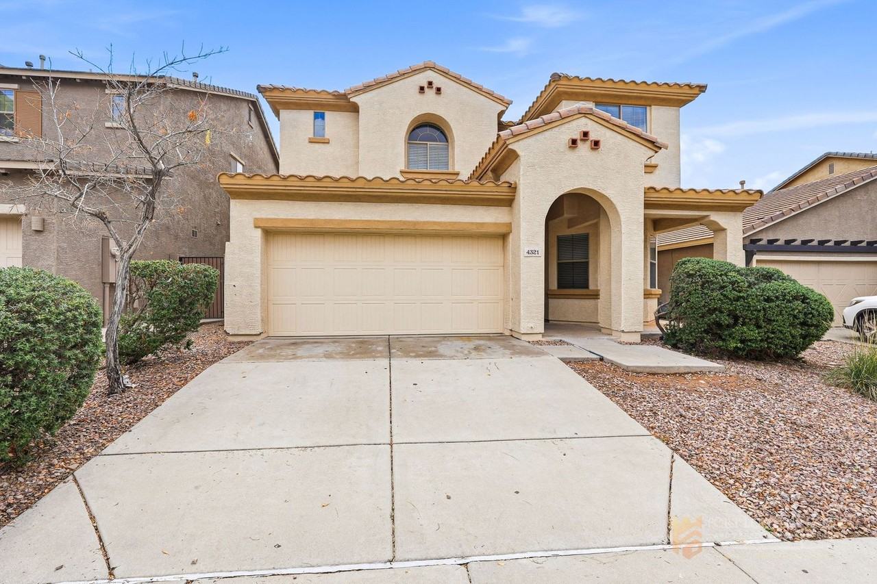 4321 W Judson Dr - Photo 2 of 48