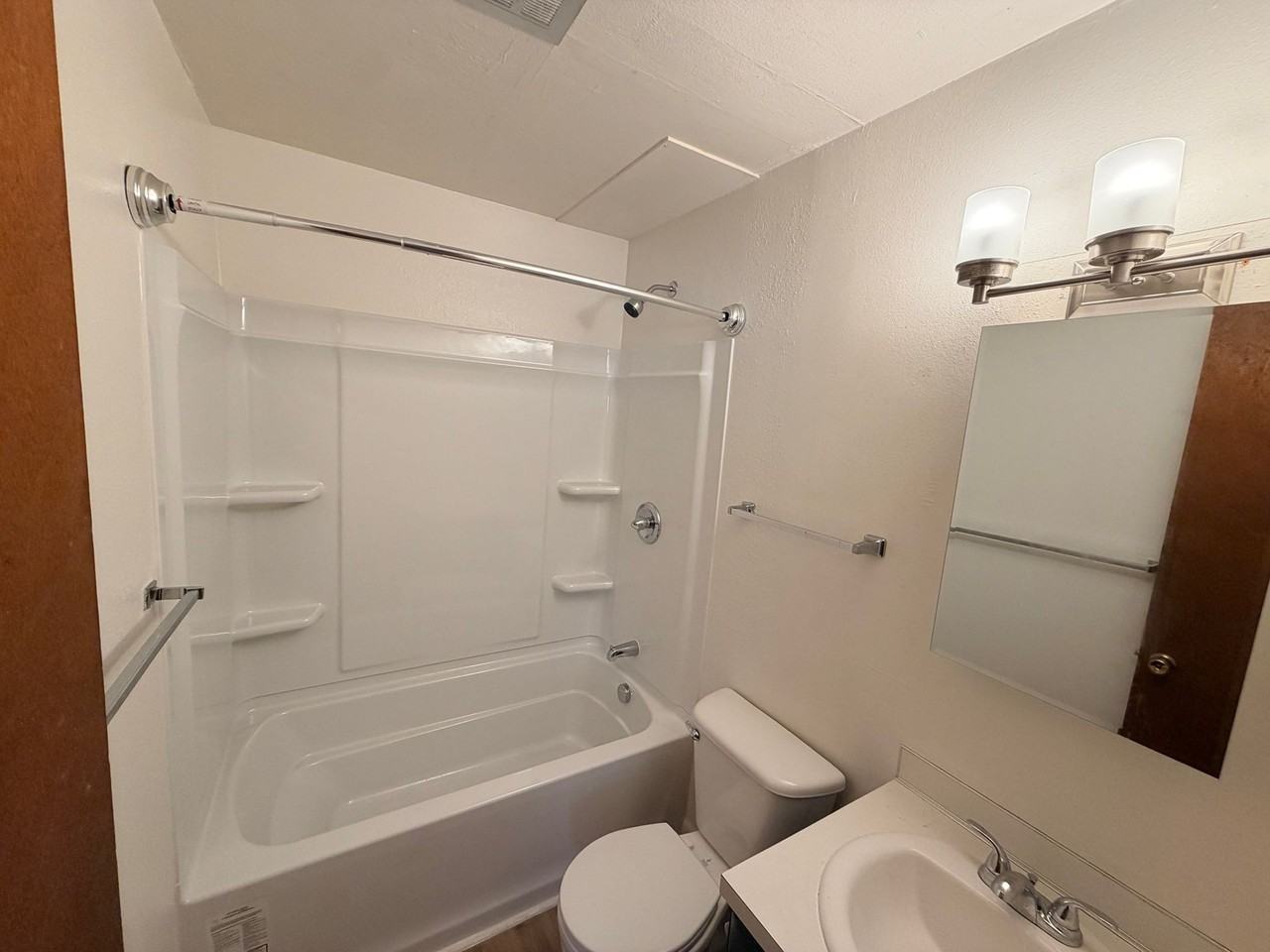 Clearview Apartments - Photo 4 of 4