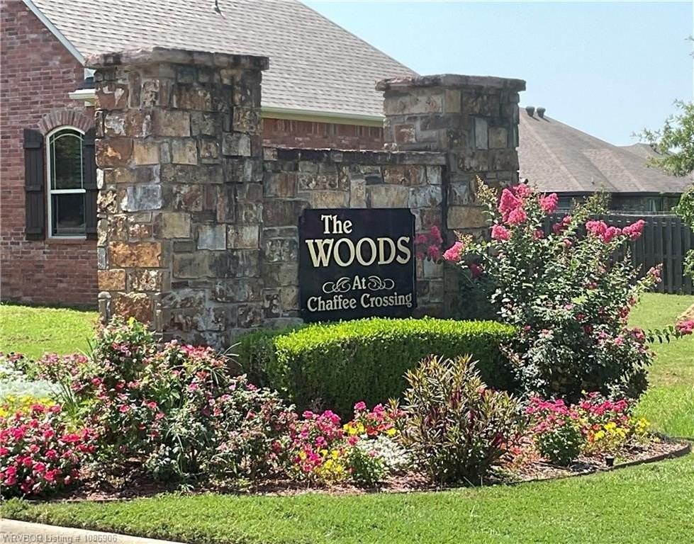 6101 Red Cedar Cir - Photo 2 of 31