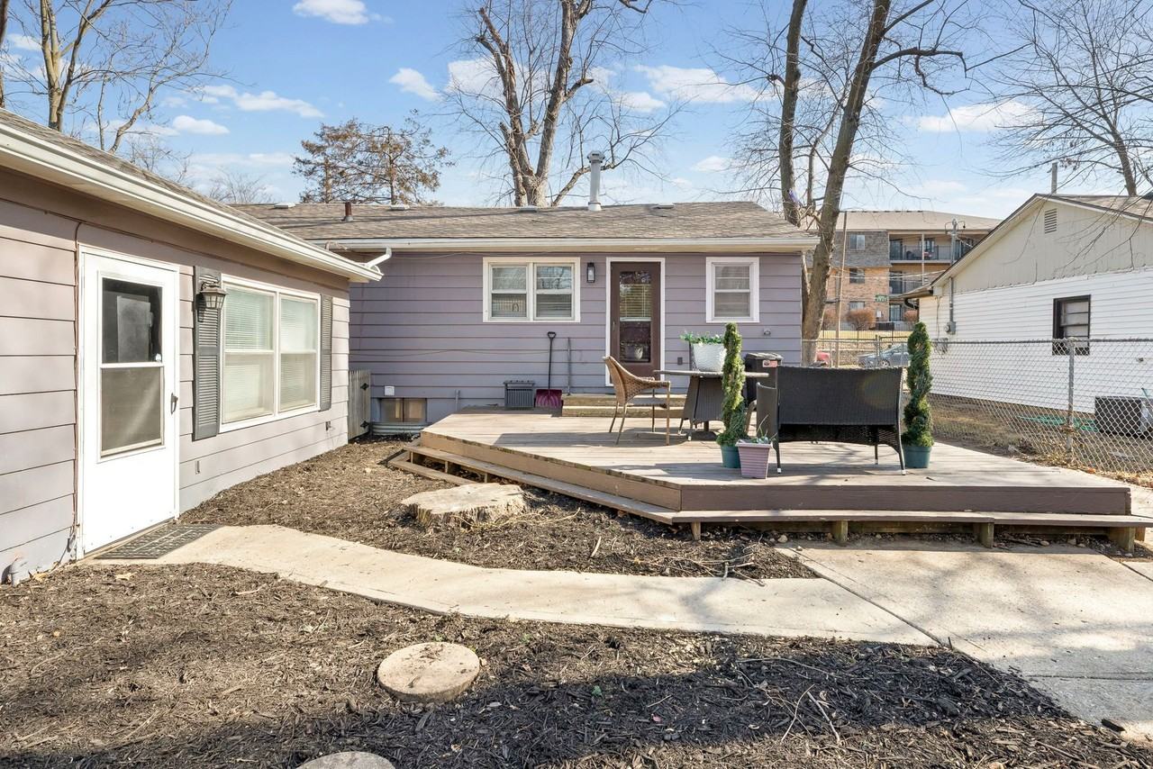 3906 Booth St - Photo 2 of 20