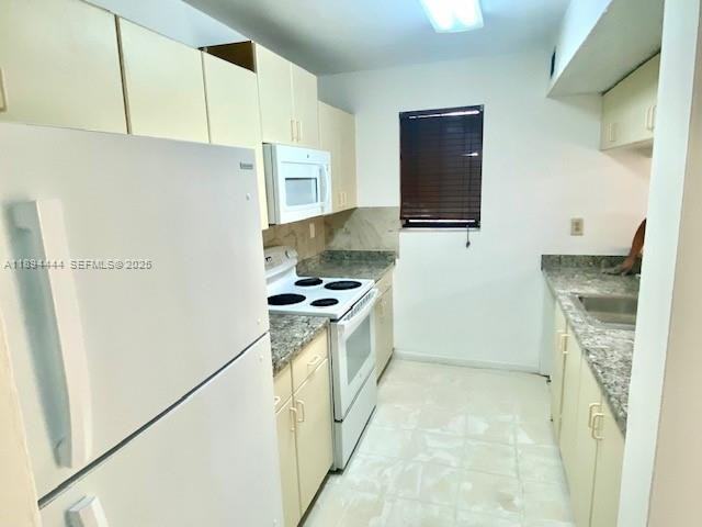 550 Northwest 114th Avenue ##102 - Photo 3 of 8