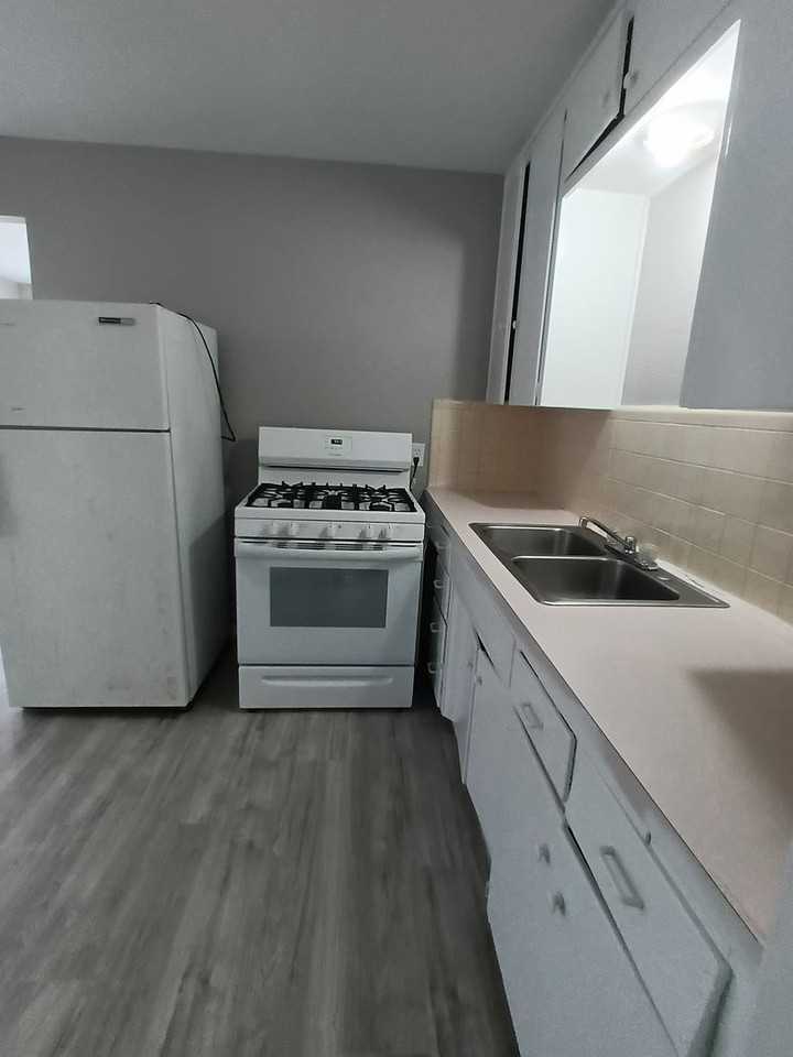 803 N Key Blvd - Photo 7 of 11