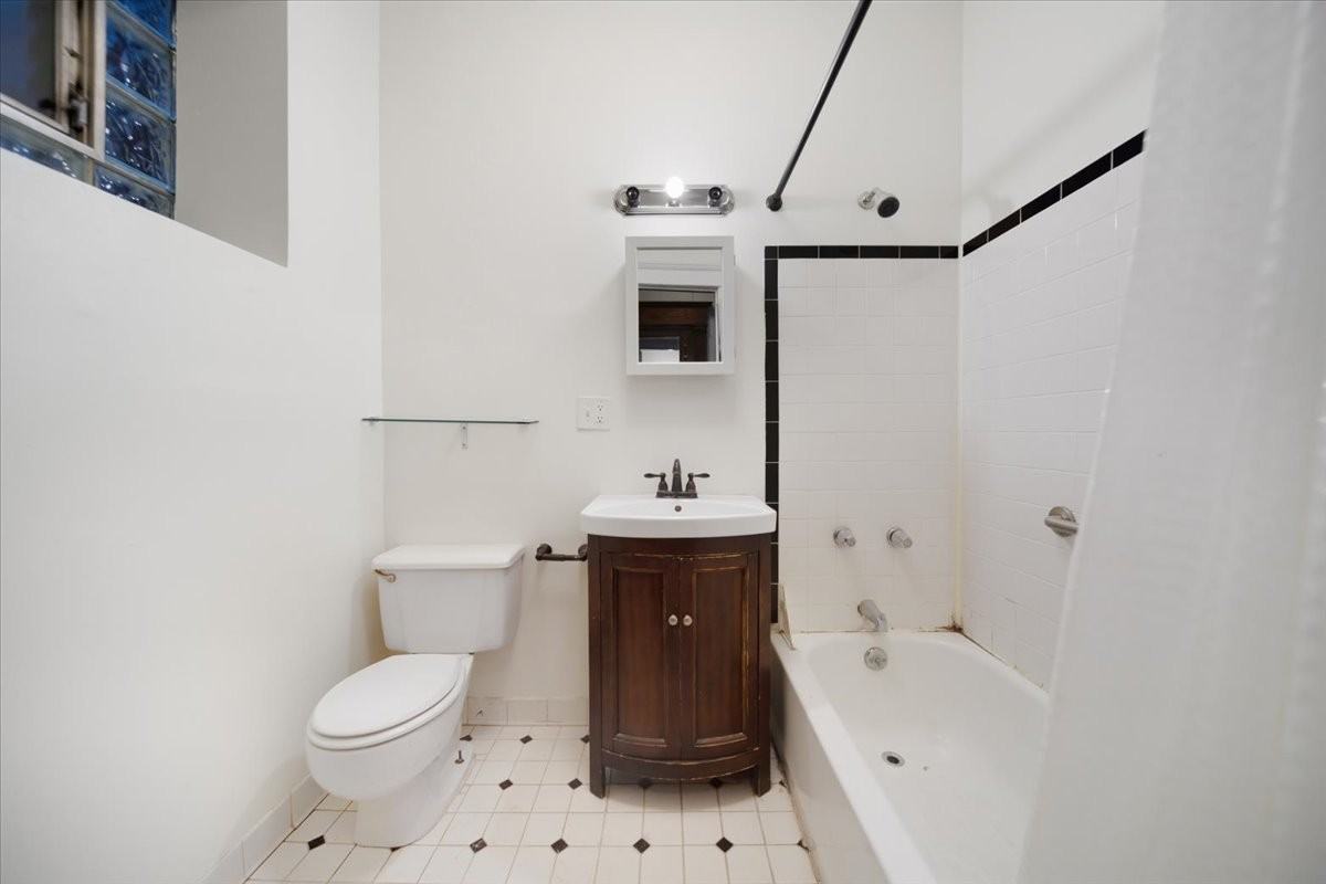 4001 N Southport Ave #2N - Photo 4 of 8