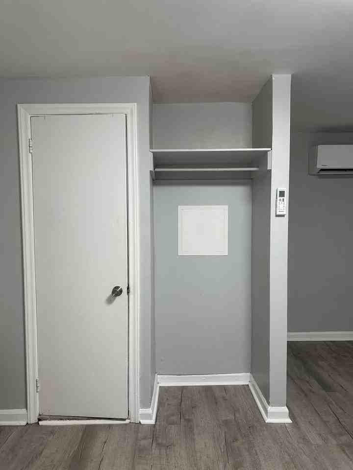 1109 Carolina Avenue - Photo 4 of 24