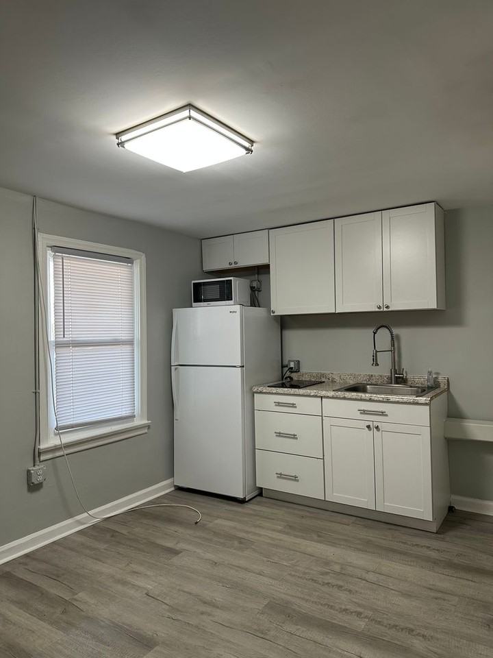 1109 Carolina Avenue - Photo 5 of 24