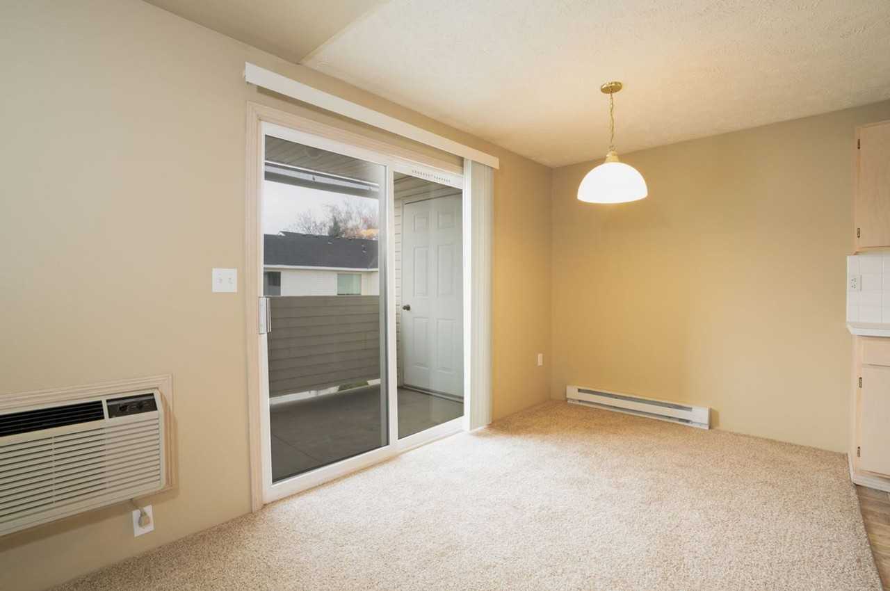 Castlegate Apartments - Photo 2 of 16