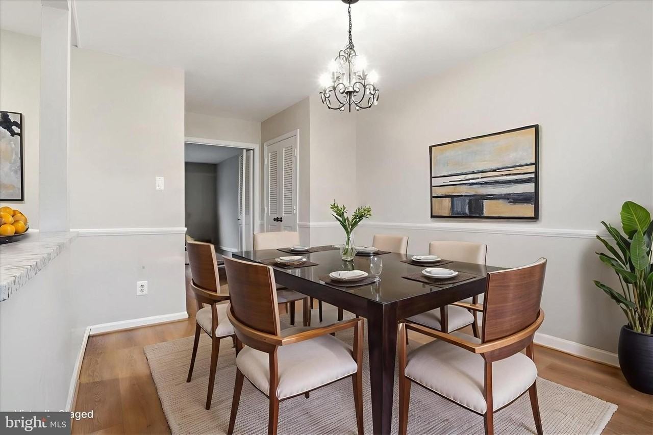 8209 Carrleigh Pkwy - Photo 6 of 36