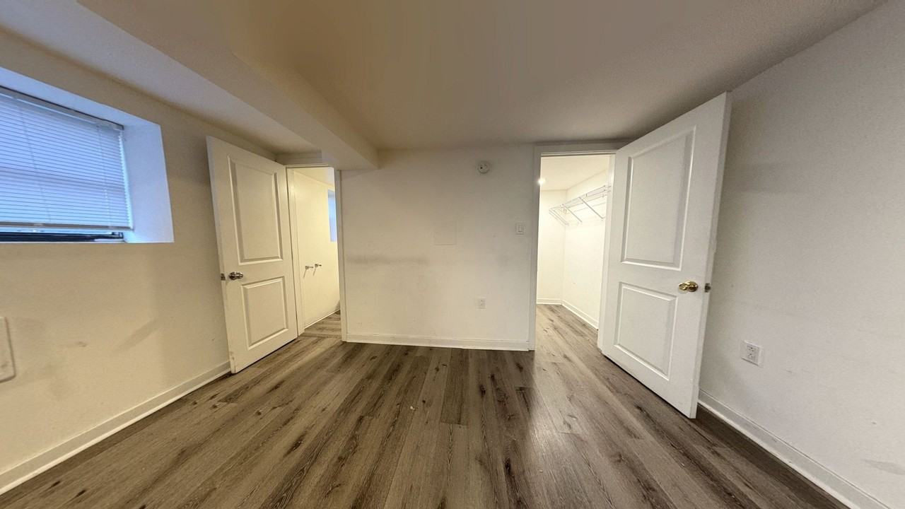 4417 Pine Street - Photo 4 of 6