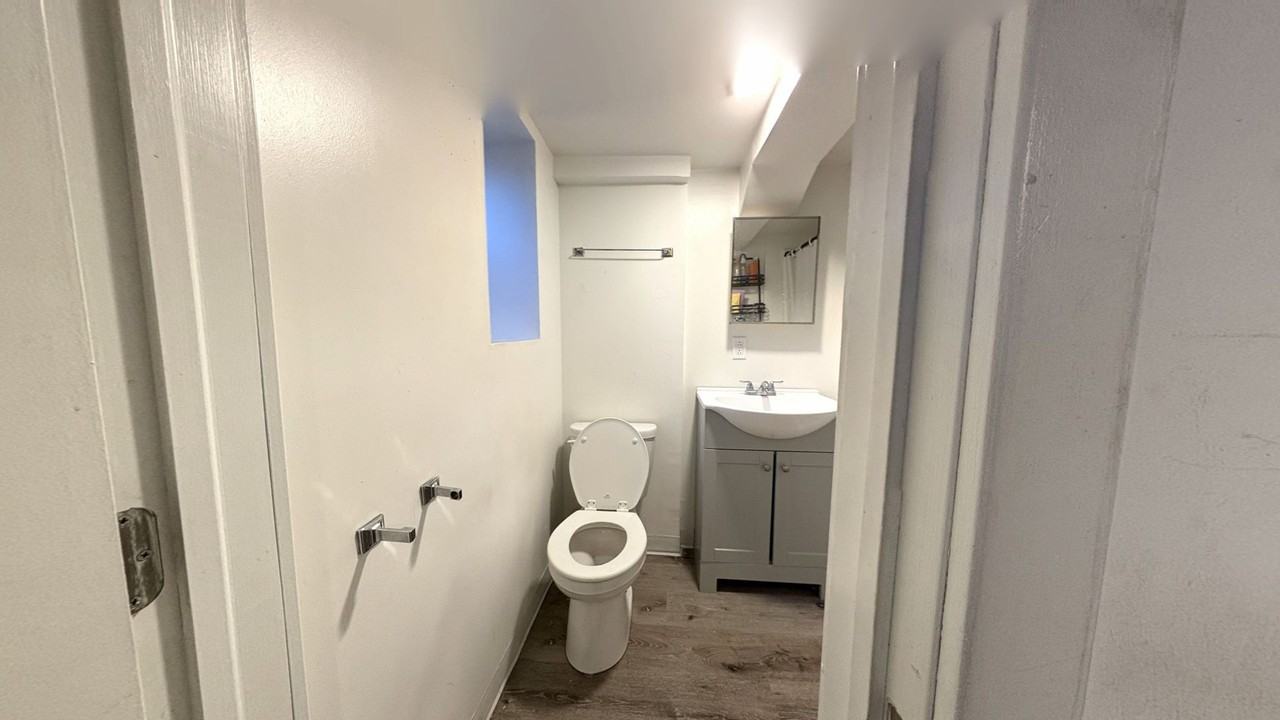 4417 Pine Street - Photo 5 of 6