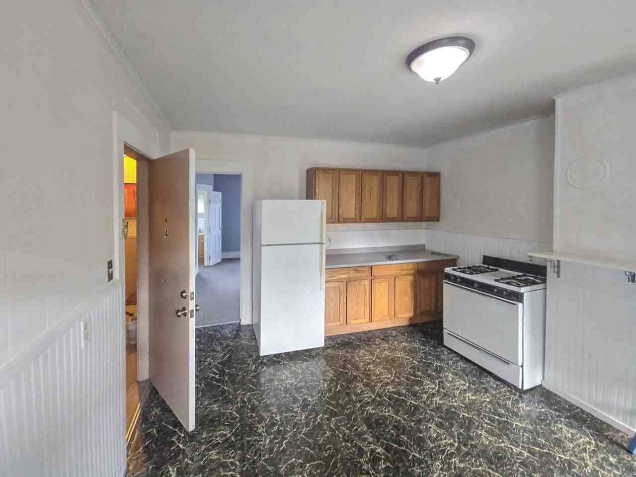 11 Lawrence St - Photo 2 of 50