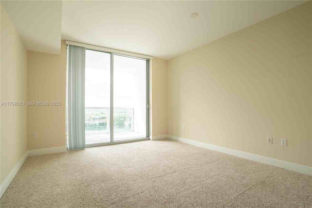 2681 North Flamingo Road - Photo 3 of 47