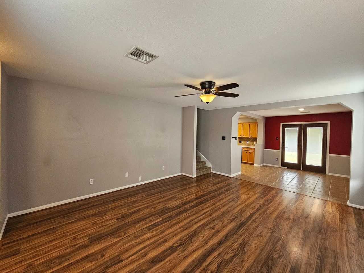 5704 Schneider Dr - Photo 2 of 19