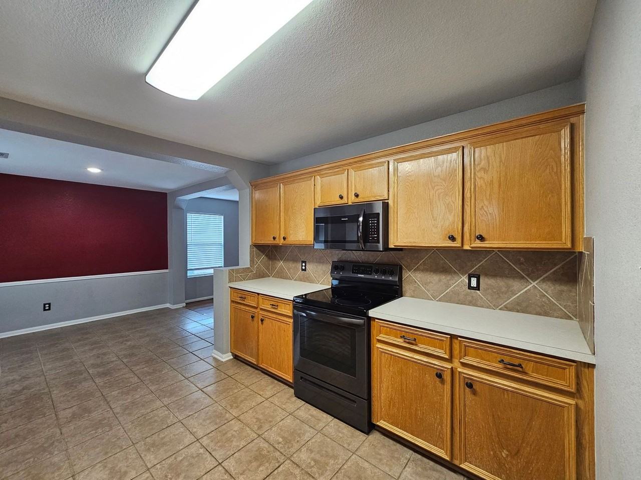 5704 Schneider Dr - Photo 5 of 19