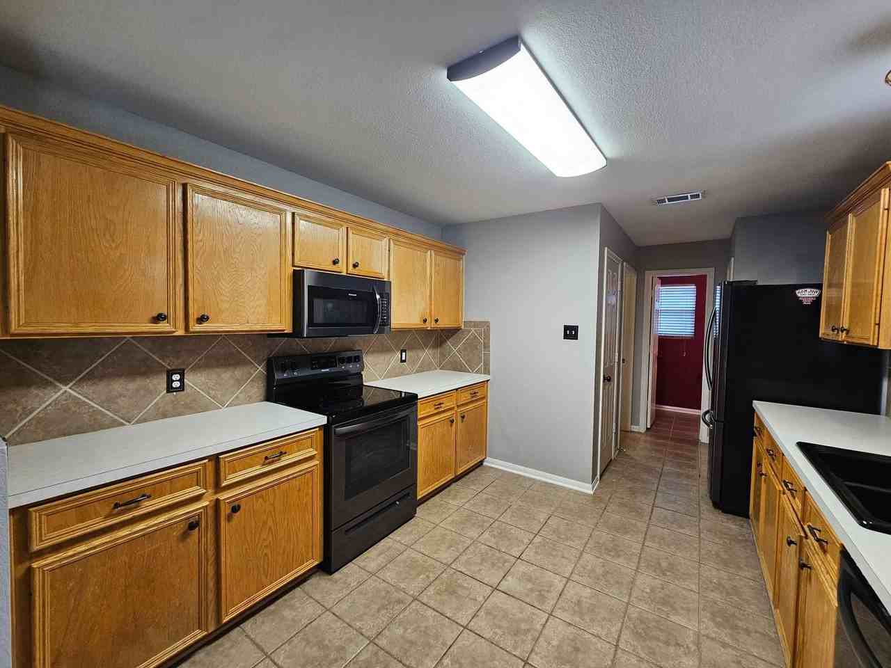 5704 Schneider Dr - Photo 6 of 19