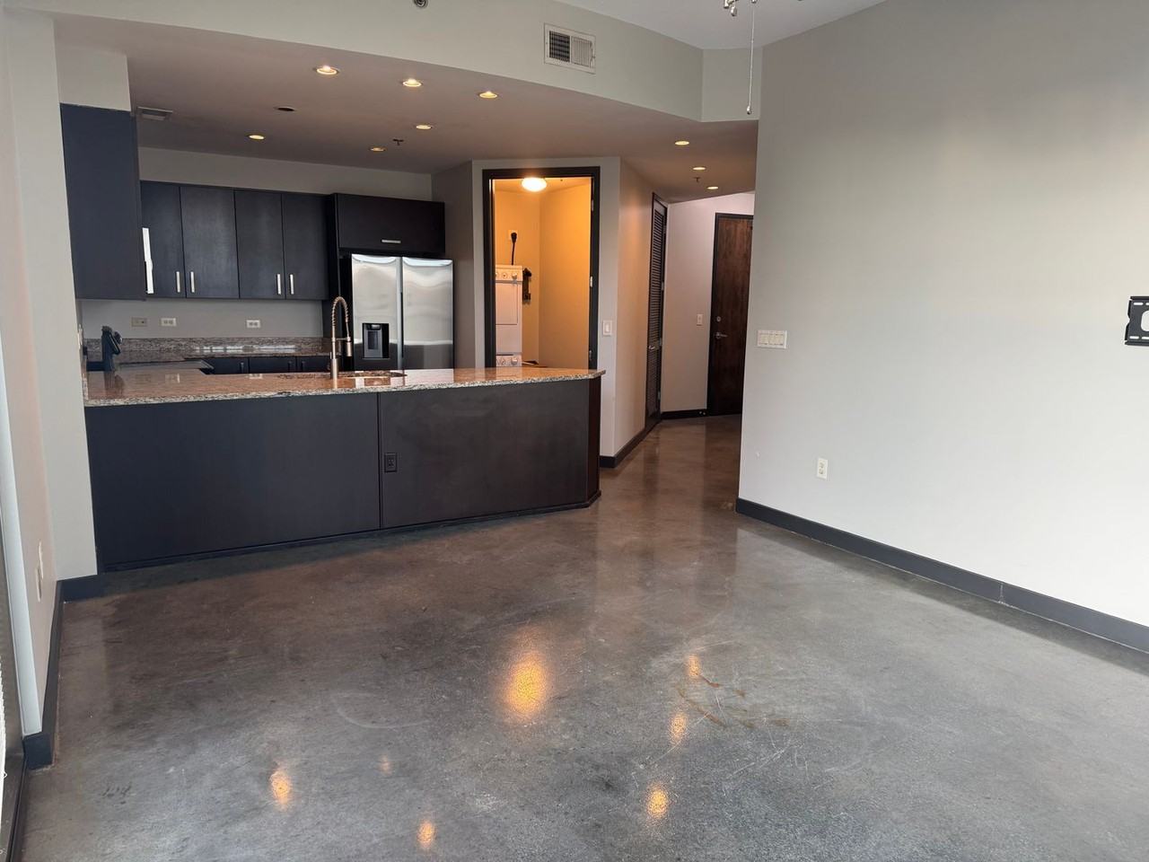 1508 Demonbreun St #611 - Photo 7 of 23