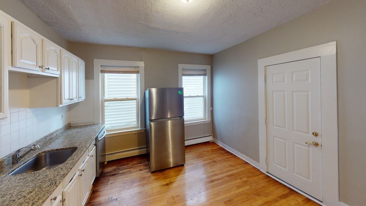 15 Estrella St #1 - Photo 2 of 9