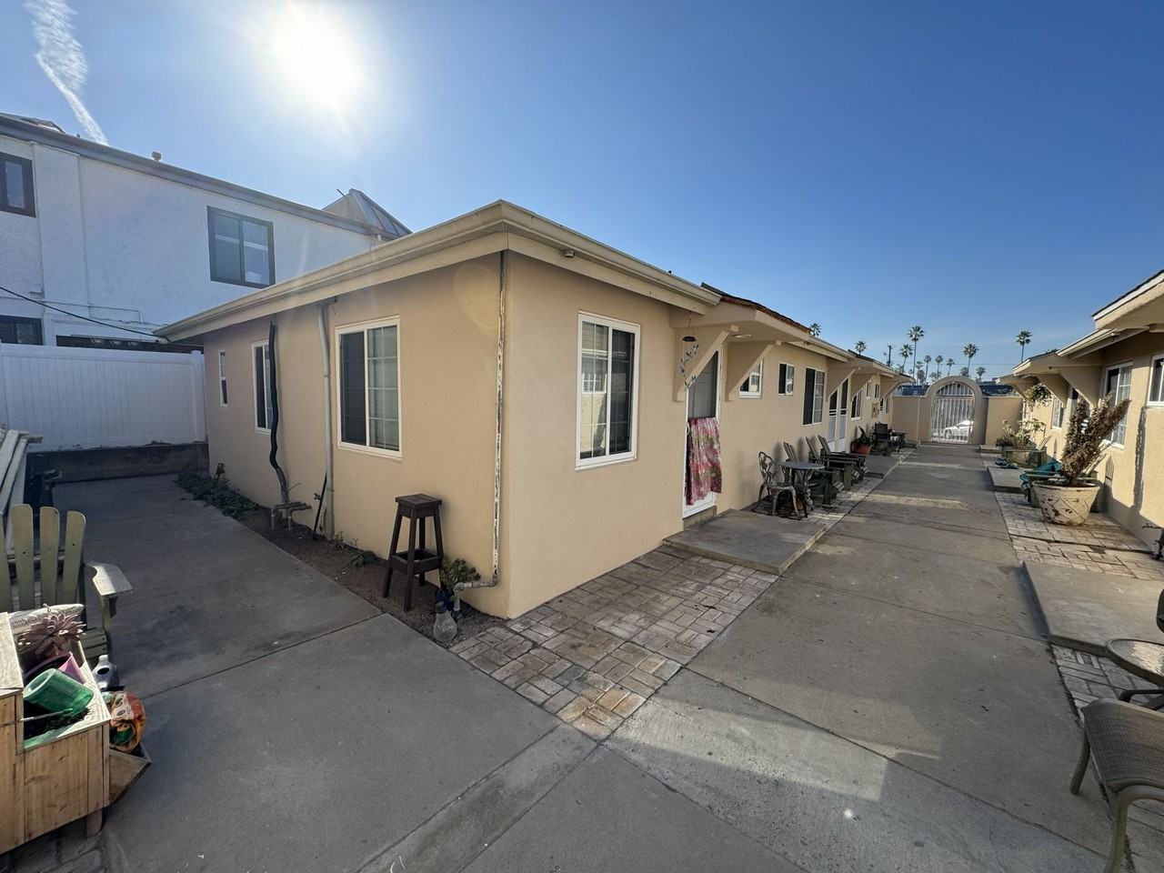 10 Units Ocean Beach... 1/2 block to beach - Photo 5 of 11