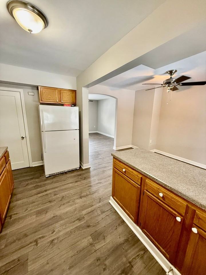 1917 Wareham Rd - Photo 6 of 39