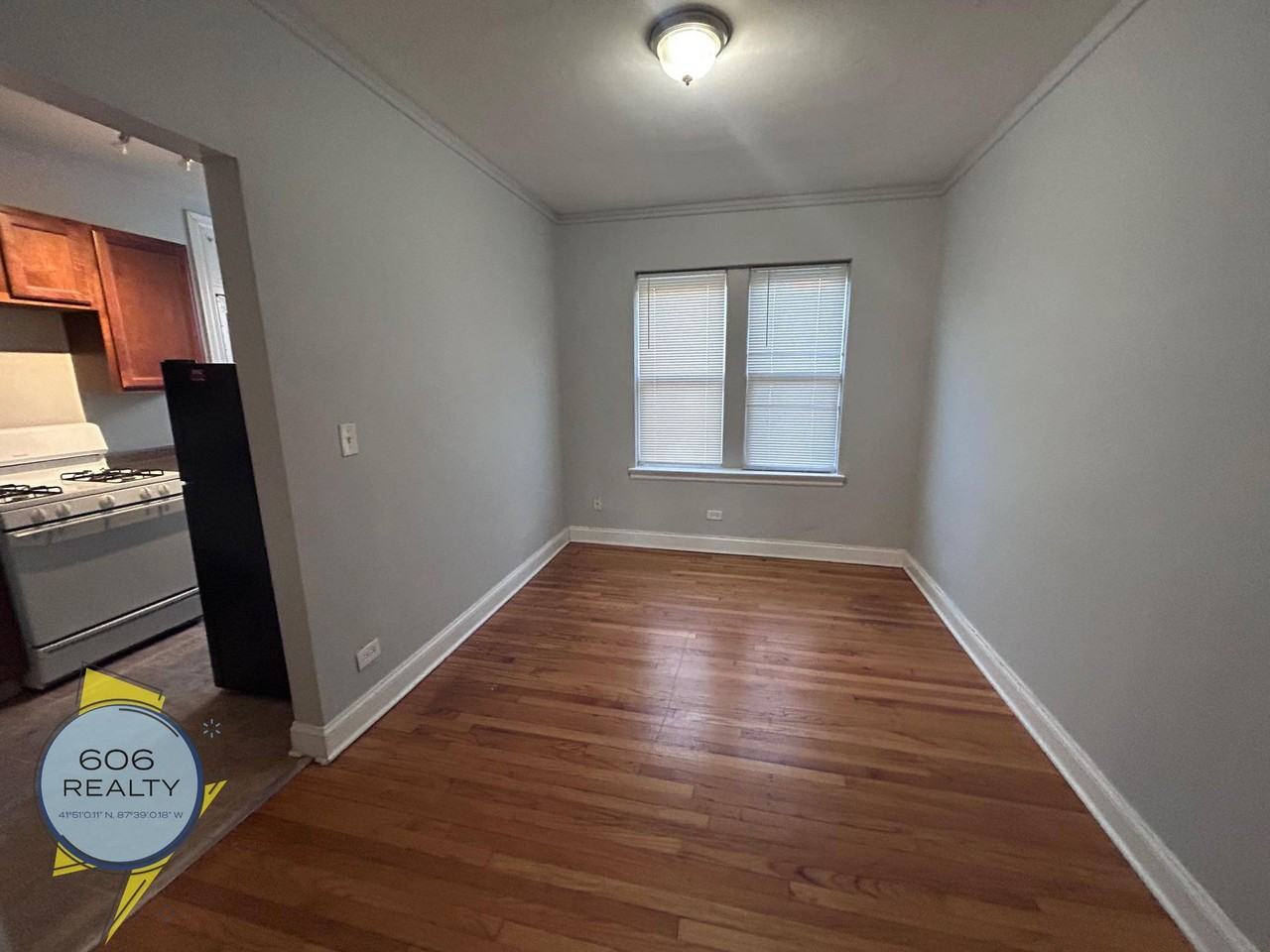 Charming Apartments in Rogers Park! - Photo 6 of 10