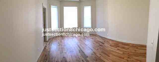 542 N Leclaire Ave #2 - Photo 5 of 5