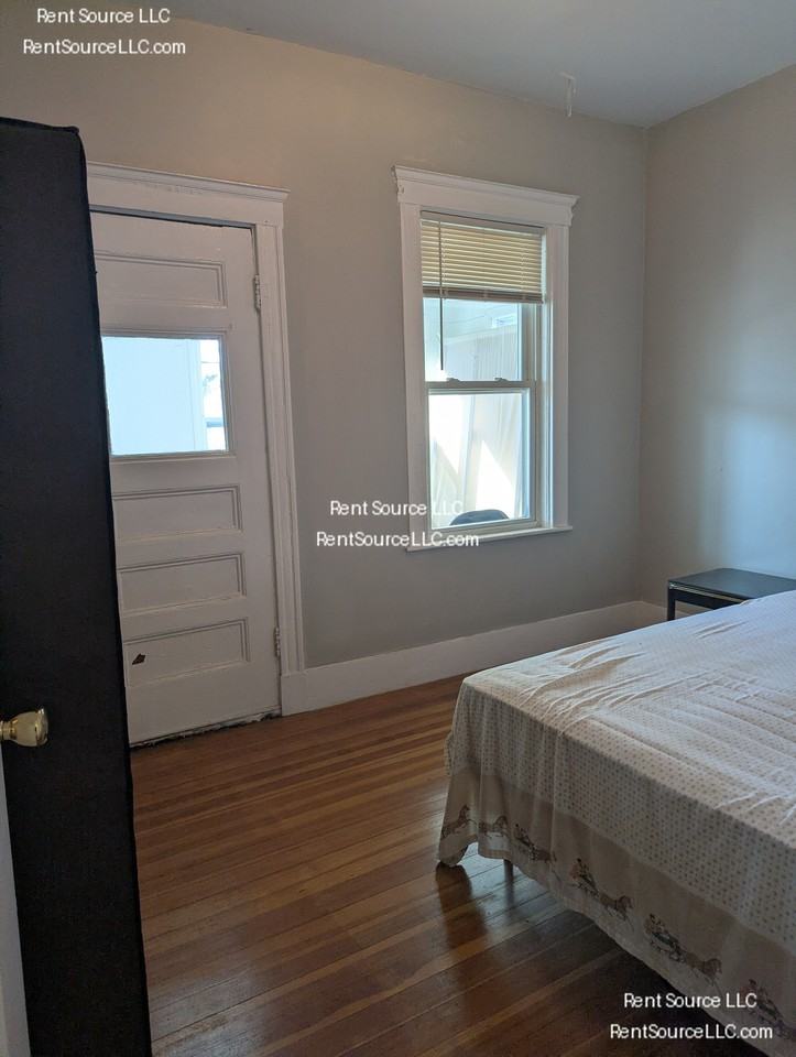 44 Maple St #2 - Photo 7 of 42