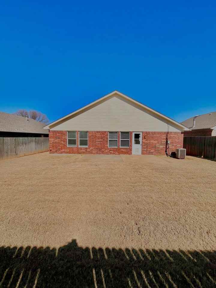 3148 Sw 103rd Pl - Photo 3 of 25