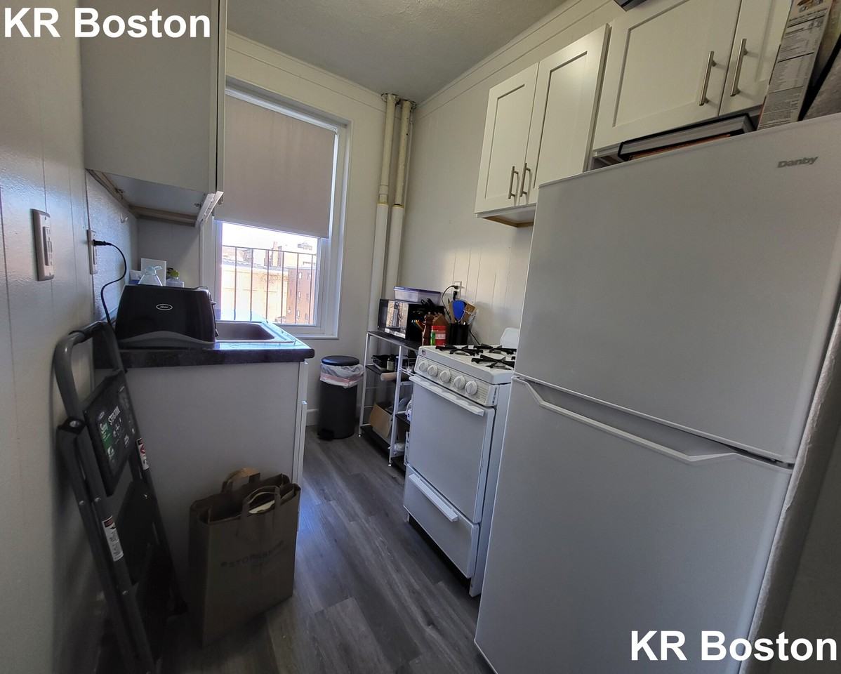 Brainerd Rd #4 - Photo 2 of 31