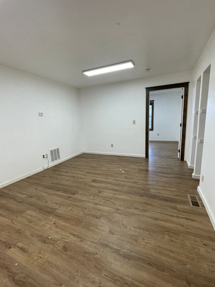 4433 Frances Ave - Photo 3 of 6