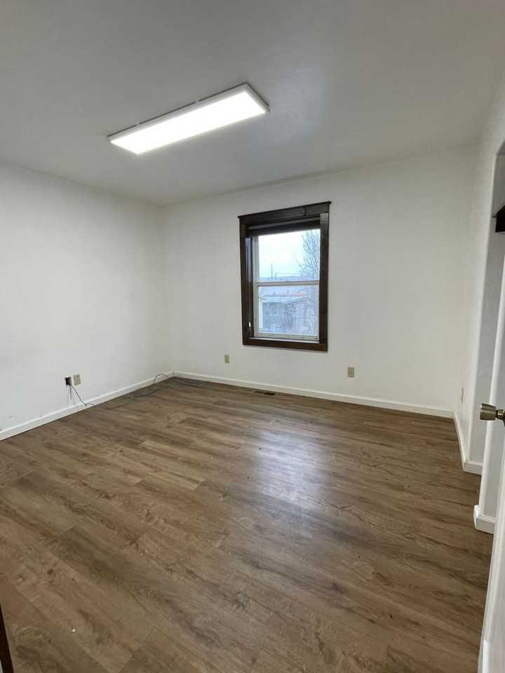 4433 Frances Ave - Photo 5 of 6