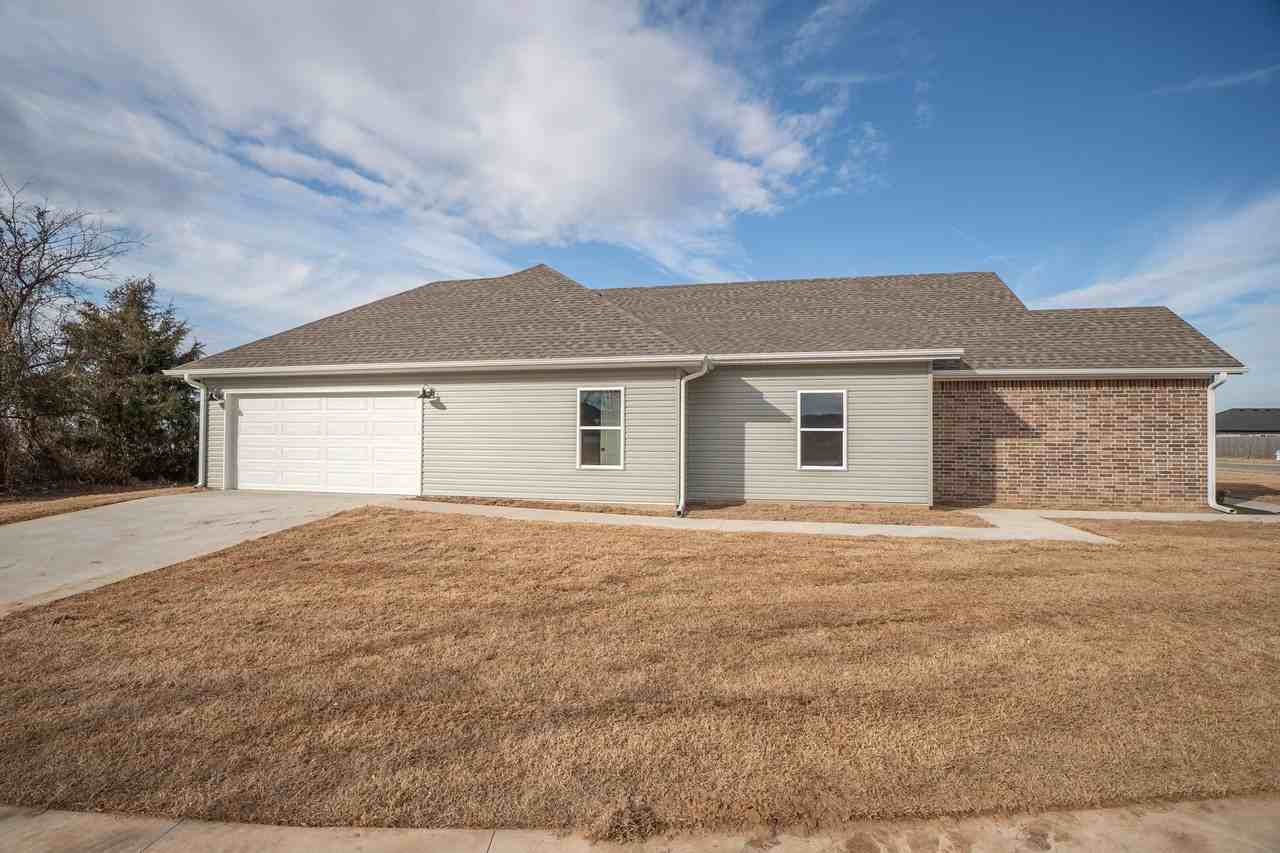 19 W Chikasaw Rd - Photo 2 of 24