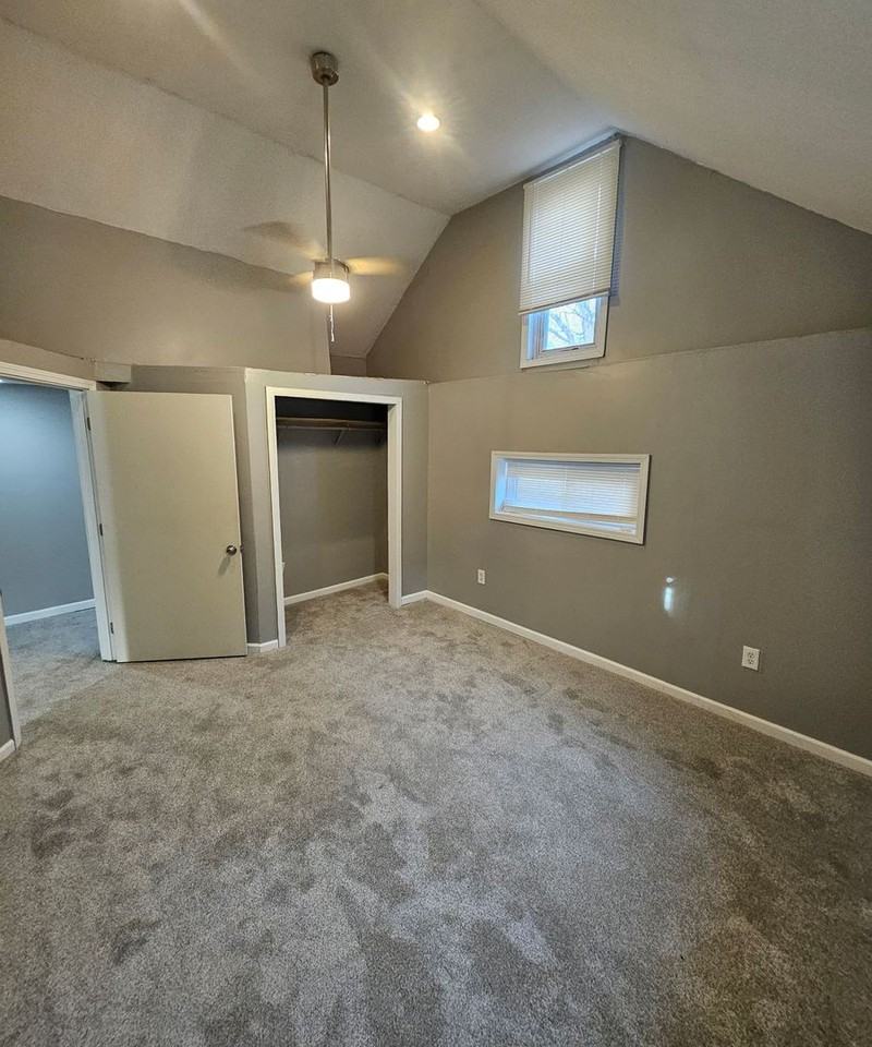 3931 Ne Hill Haven Rd - Photo 3 of 5