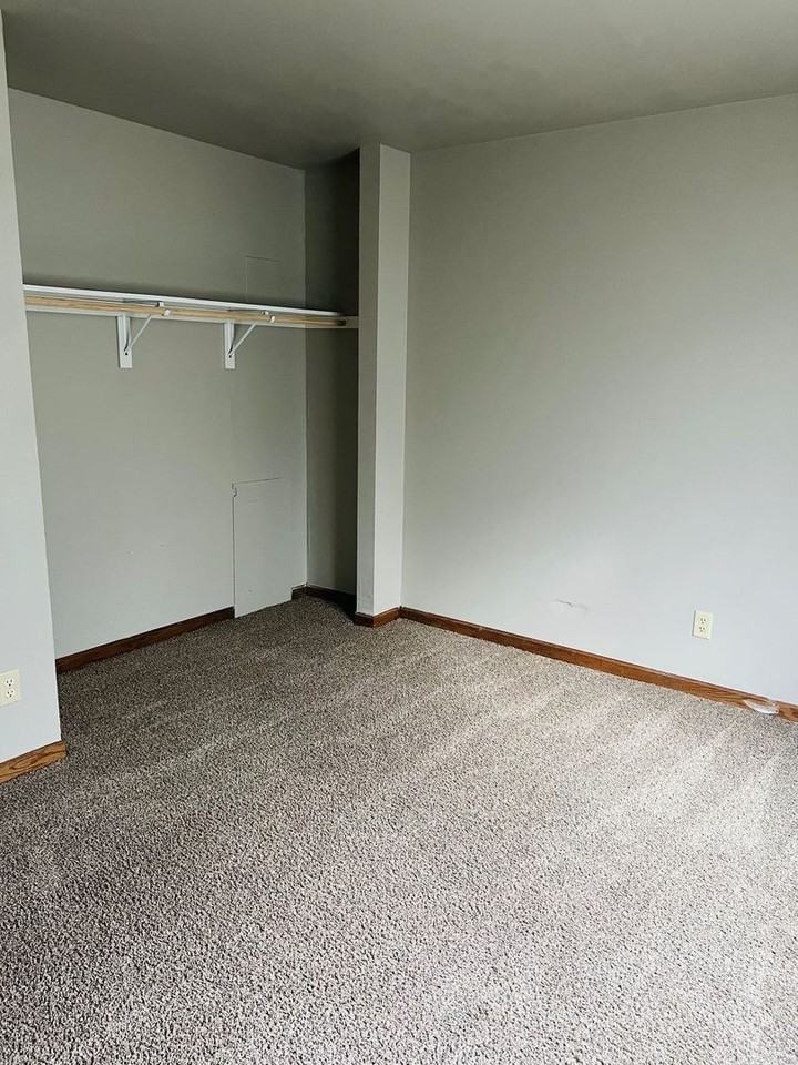 Coachlight Village 1st month free with 700+ Credit Score - Photo 4 of 37