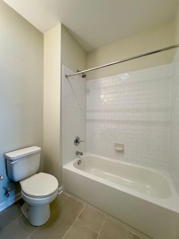 4909 Hamilton Ave - Photo 4 of 32