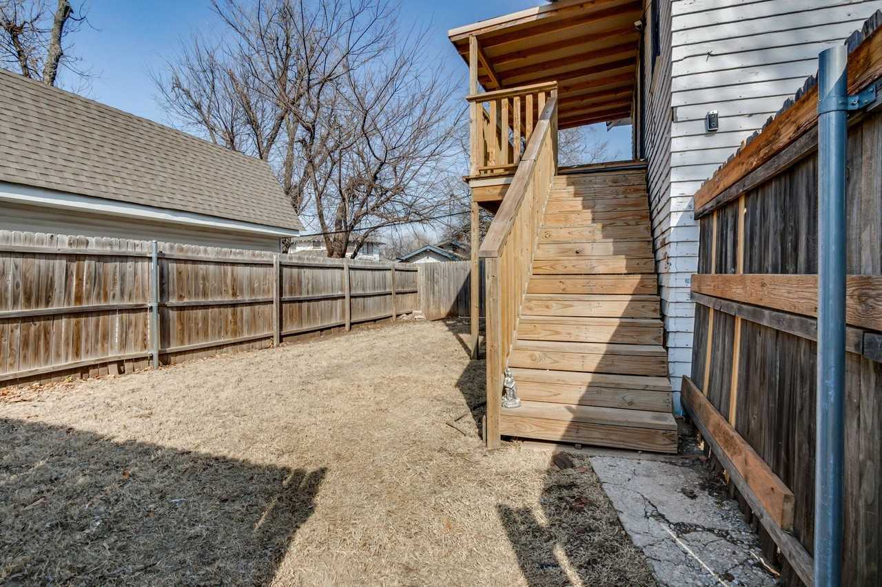 119 Nw 27th St - Photo 4 of 34