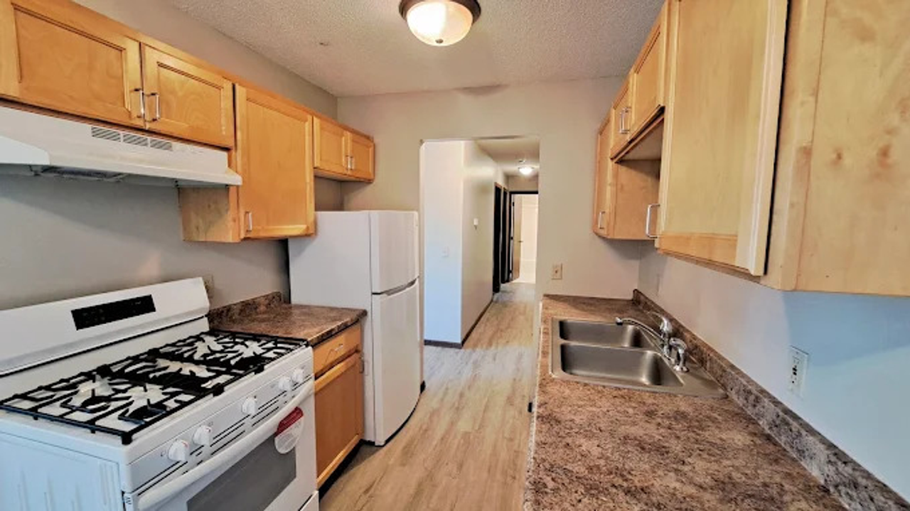 Twin Lakes Apartments - Photo 2 of 29