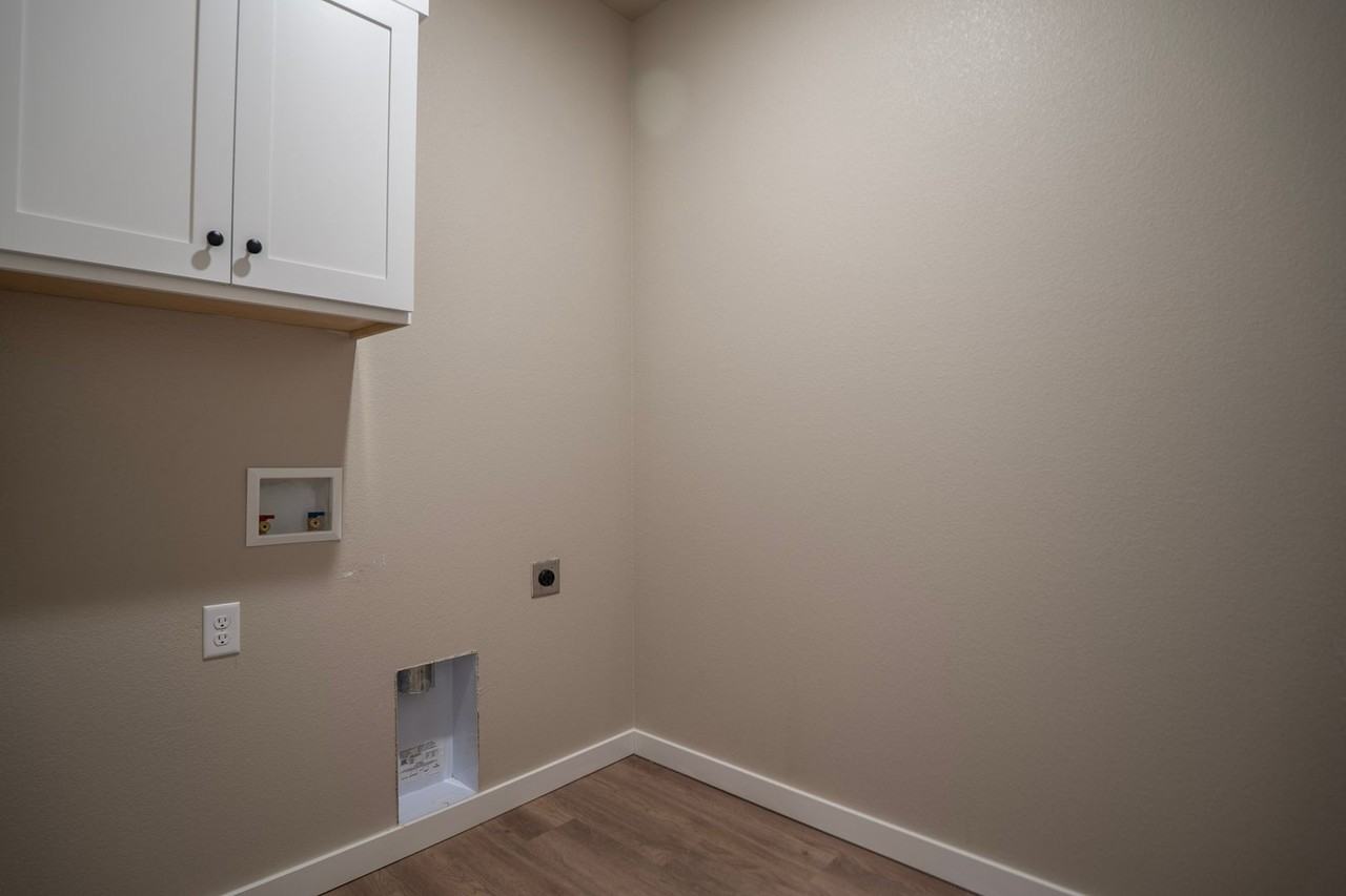 292 N Mojave St - Photo 6 of 28