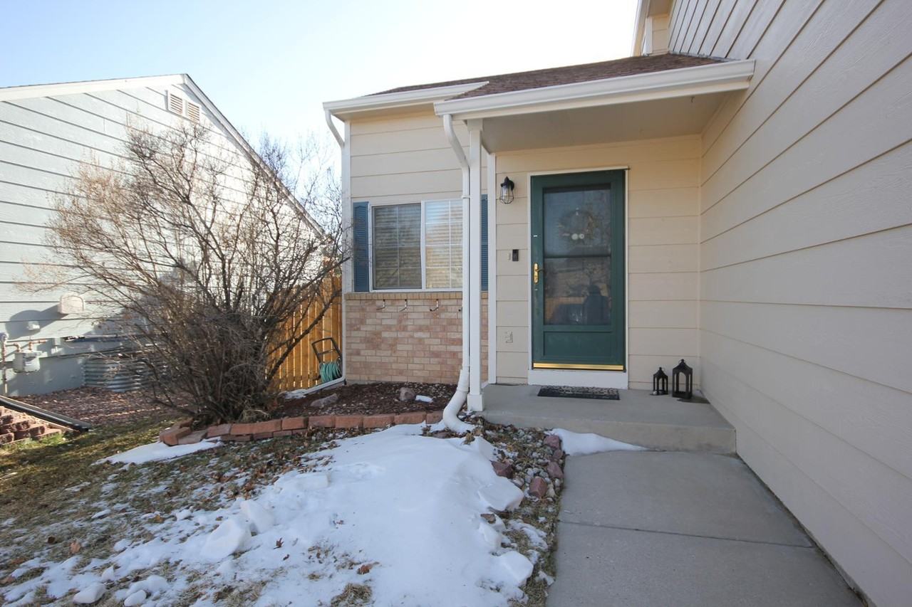 5516 Vermillion Bluffs Dr - Photo 3 of 37