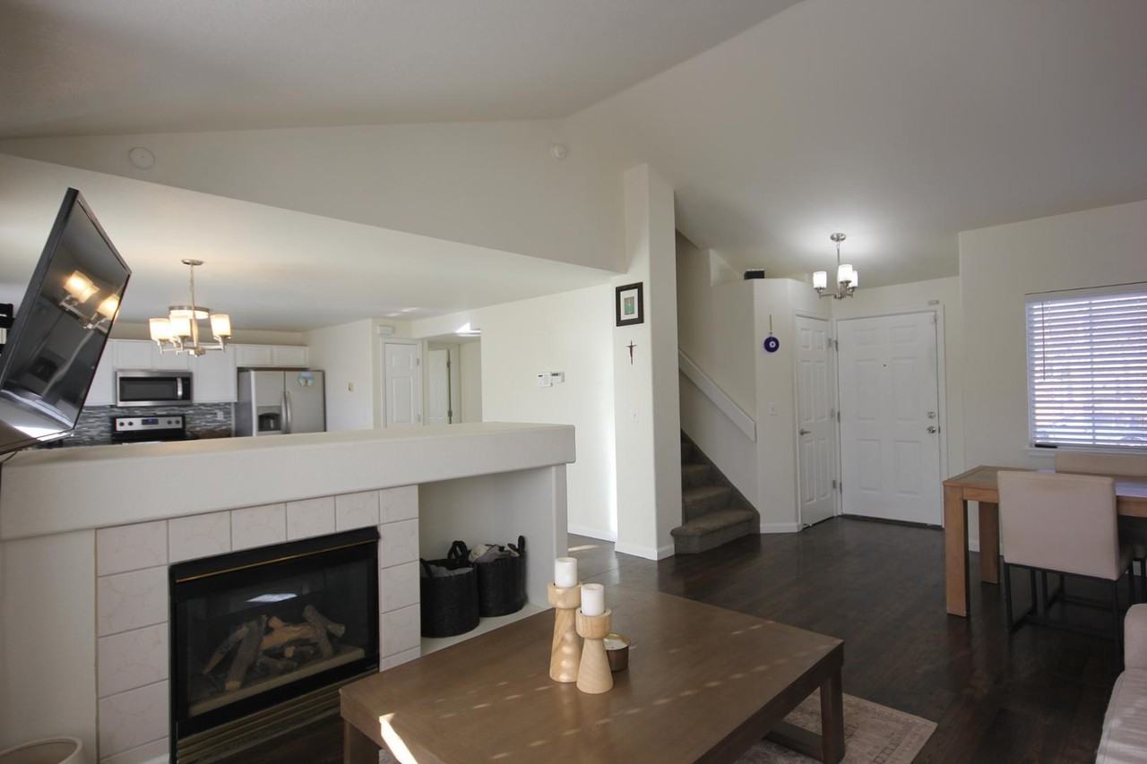 5516 Vermillion Bluffs Dr - Photo 6 of 37