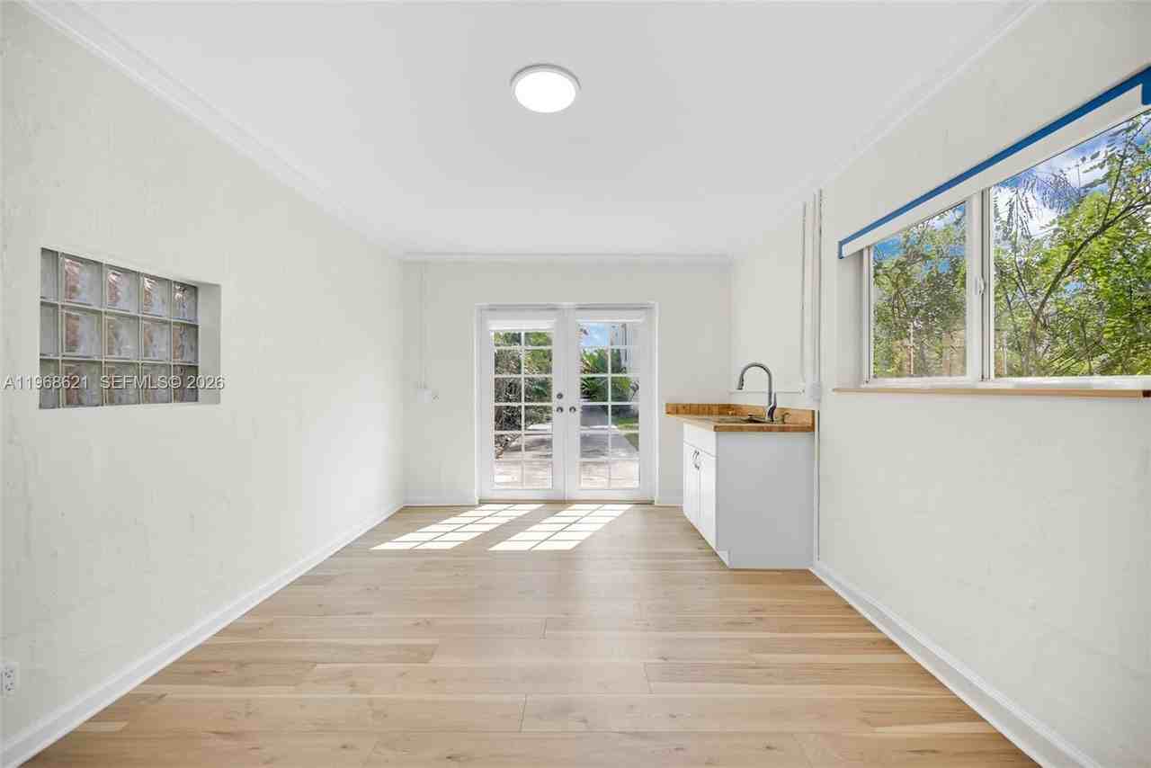 85 Nw 47th Ter #0 - Photo 4 of 50