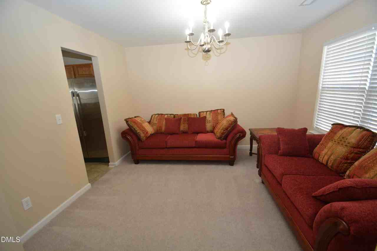 616 Poplar St - Photo 2 of 17
