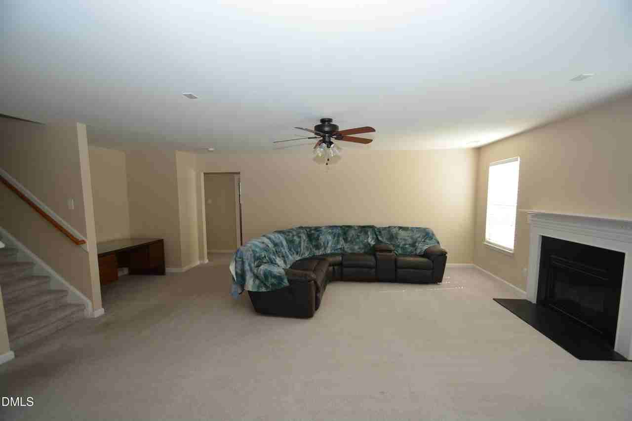 616 Poplar St - Photo 3 of 17