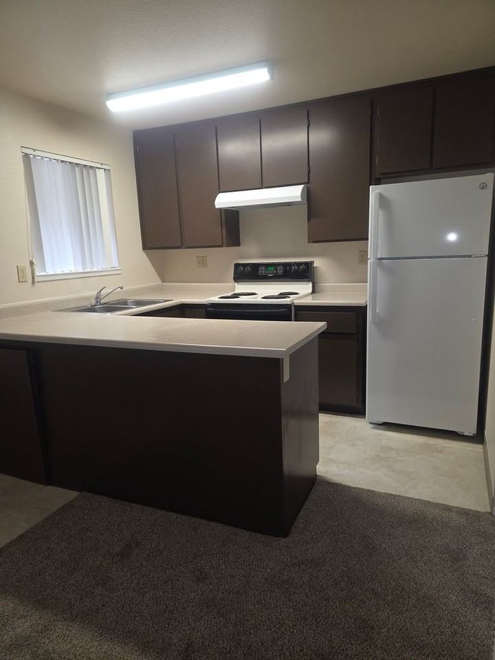 Vista Verde Apartments - Photo 3 of 8