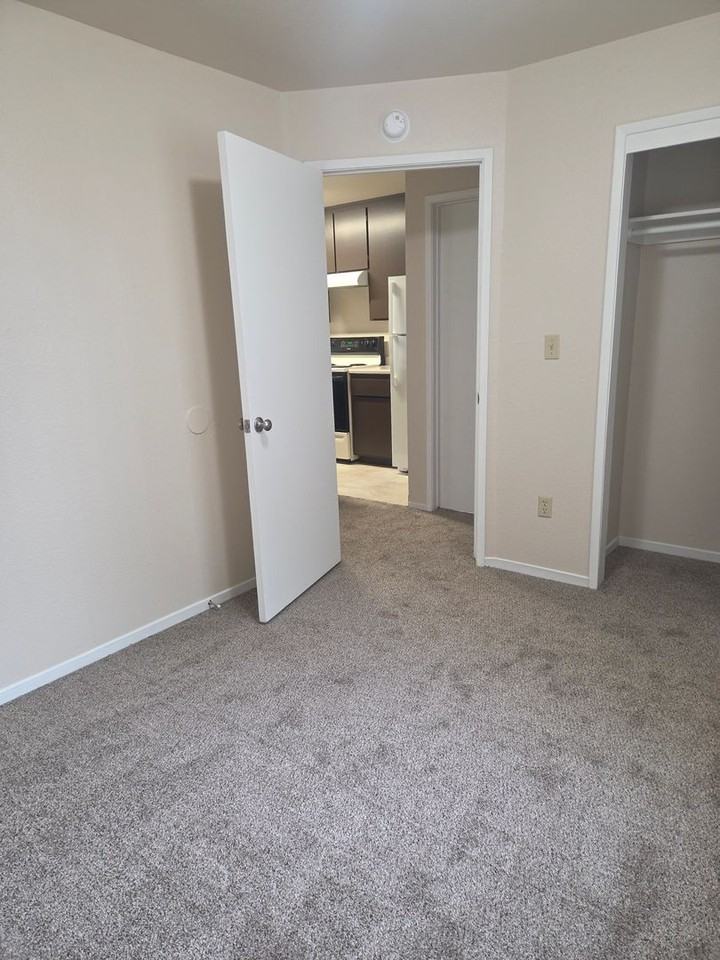 Vista Verde Apartments - Photo 7 of 8