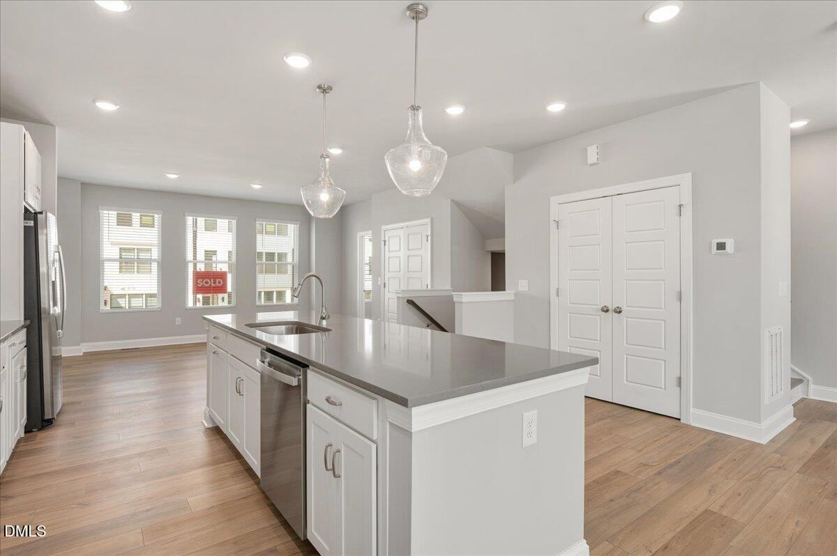 10536 Pleasant Branch Dr - Photo 5 of 33